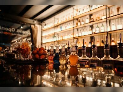 Lila Bar