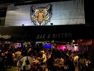 Chom Bar & Bistro