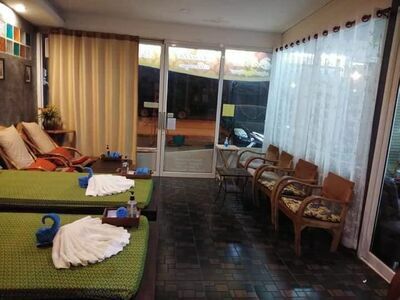 Indy home health massage and hair salon