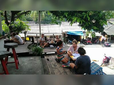 Tree House Cafe