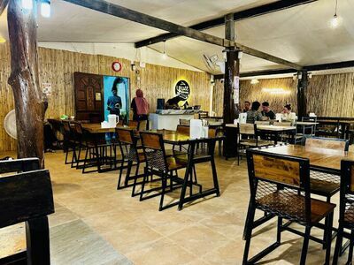 Yawee Restaurant