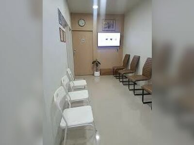 Orthopedic and Eye Clinic Dr. Pratthana (Eye Specialist) – Dr. Atichat (Orthopedic Specialist)