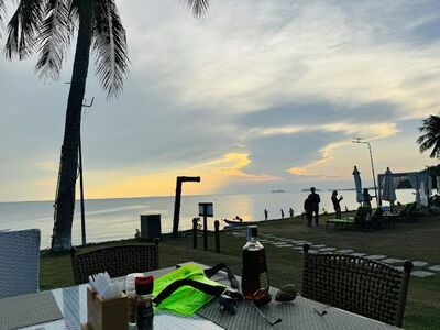 Seaside Bar & Restaurant