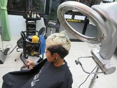 Bi​ Bi​ koh tao hair