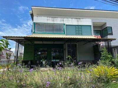 Lek's Mother''s Restaurant