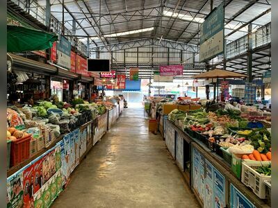 Saeng Thong A Ram Market