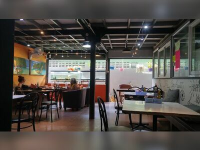 Phi Phi Chill Lay Bar & Restaurant