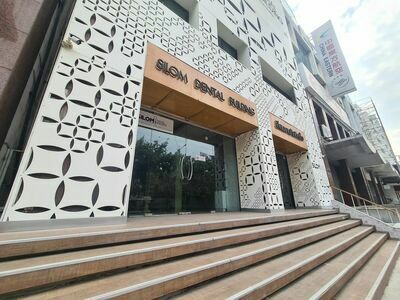 Silom Dental Building