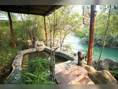 Rock Valley Hot Spring & Fish Spa