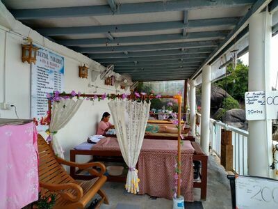 Crystal Paradise Massage Shop