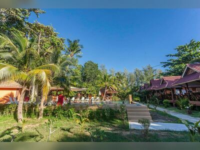 Lanta Pearl Beach Resort