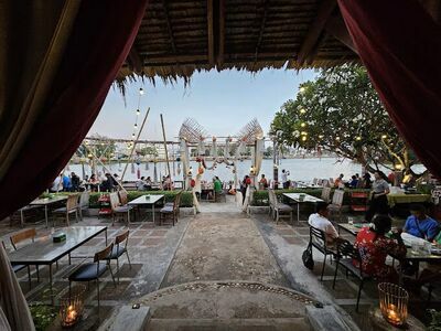 The Riverside Restaurant