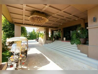 Blu Monkey Brown House Udon Thani