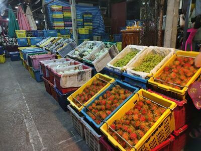 Mueang Thong Charoen Sri Market