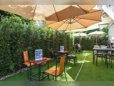 Klab Tani Coffee & Roti House (Ratchaburi Branch)
