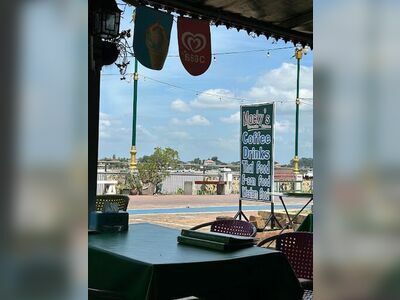 Macky's Riverside Kitchen