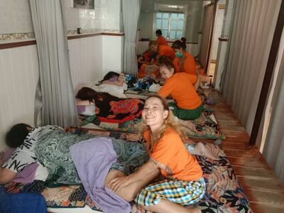 Fahsai Massage