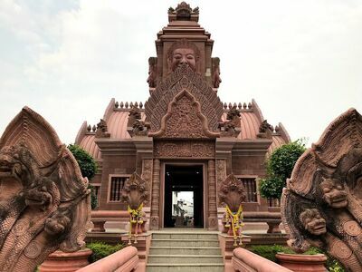 Lampalaymas Temple Hall