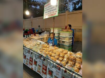 Wat Buraph Night Market