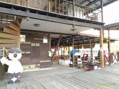 Koh Kloi Floating Market