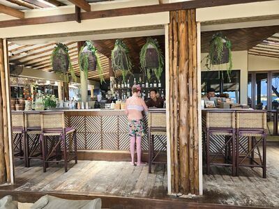 Reef Bar & Restaurant