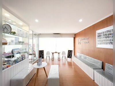 Dr. Theerawut Dental Clinic