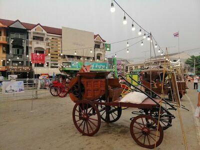Lampang Train Night Market)