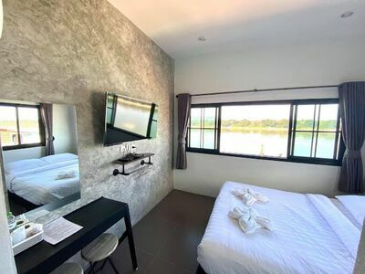 Jee Loei Mini Bar & Hostel