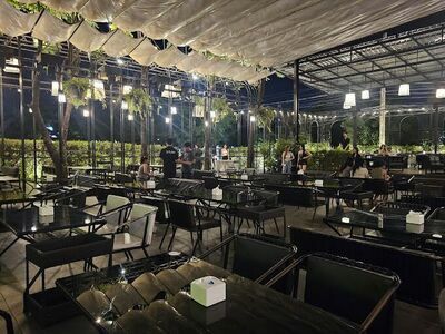U-Tube Bar & Restaurant