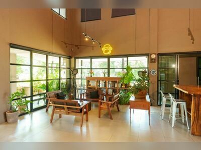 Blu Monkey Brown House Udon Thani