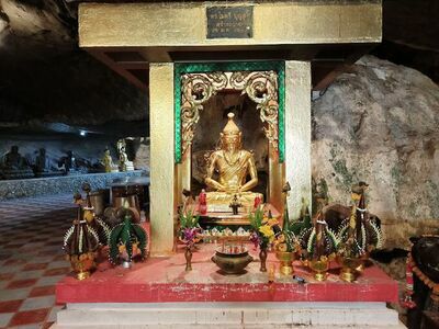 Wat Tham Phra Phutthakosai