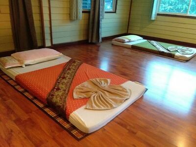 Khun Nuchjira Thai Spa