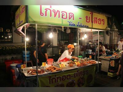 Wat Buraph Night Market