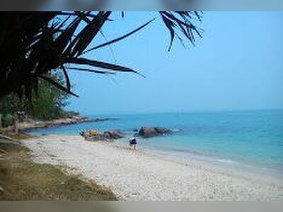 Ao Pakarang (Coral Bay)
