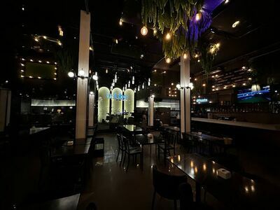 U-Tube Bar & Restaurant