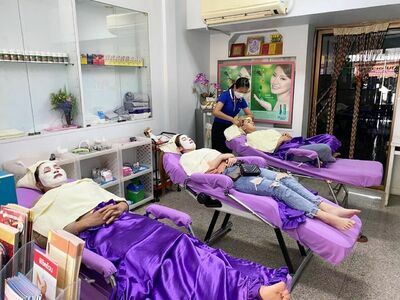 Mhor Muan Chon Nan Clinic