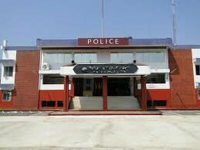 Song Khwae Police Station