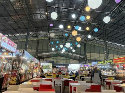 Mung Mee Market