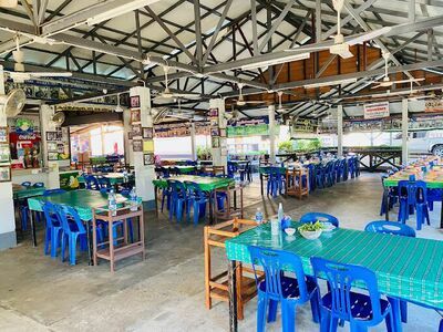 Sang Phee Nong (Dinosaur Restaurant)