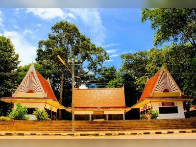 Phu Phon Phra Khru Nawakam Khawit Museum
