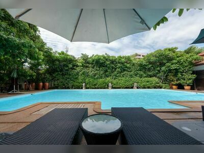 The Panray Hotel