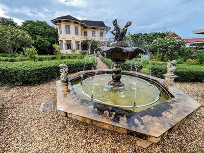 Baan Phraya Suren by Madame Musur