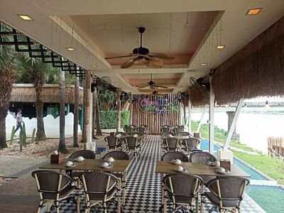 Chomjan Restaurant