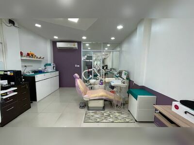 Warinee Dental Clinic