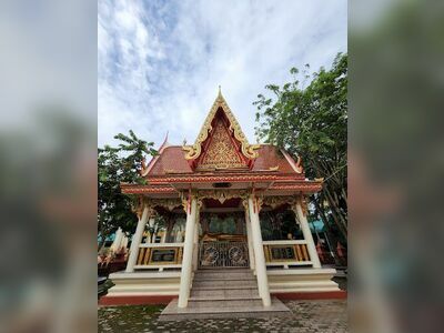 Wat Sala Loi Phra Aram Luang