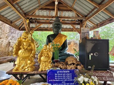 Wat Phu Thap Thong