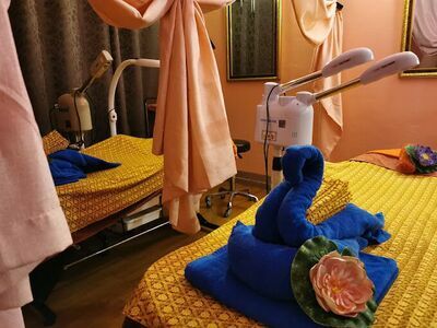 THE HOME STAR Health Massage, Beauty Salon, and Tattoo
