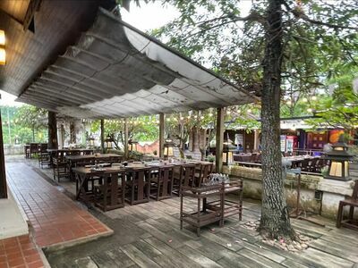 Lan Chang Restaurant