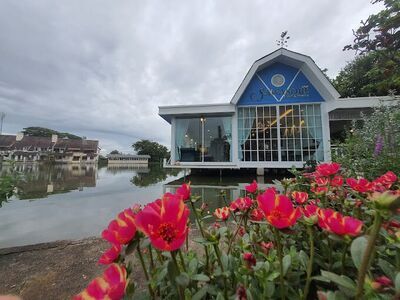 Suan Ahan Sra Loi Ruang Pae Lampang