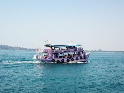Sree Ban Phe Pier & Sree Ban Phe Restaurant